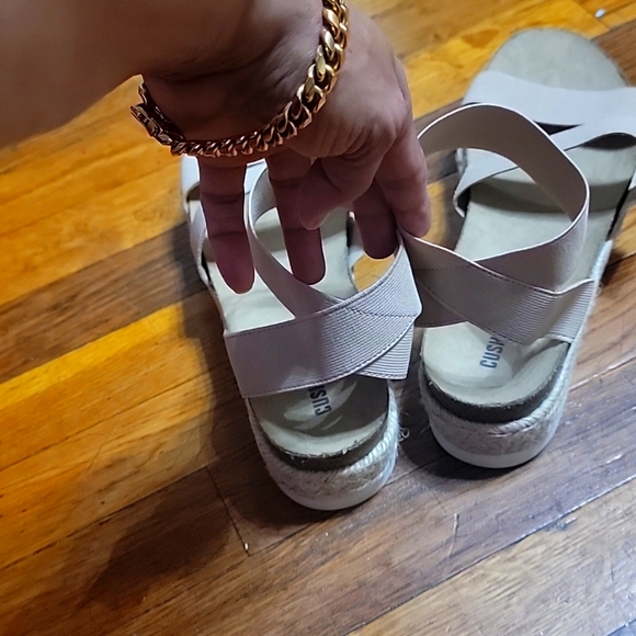 Cushionaire women's sandal size 11w color cram beautiful exelente condition - Picture 17 of 17